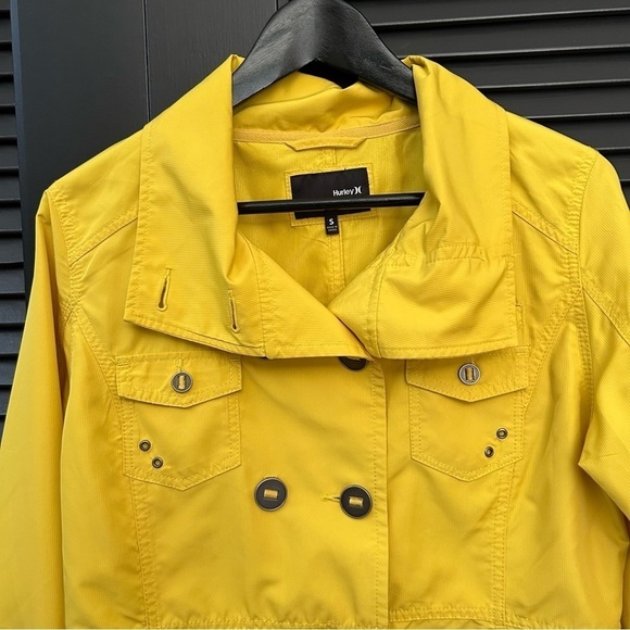 Hurley Bright Yellow Windbreaker Jacket, Double Breasted, Size Small - Picture 3 of 14